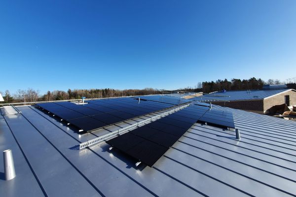 solceller-skola-irstaskolan-vasteras-kommersiell-fastighet